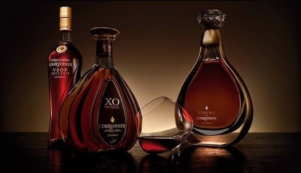 Rượu Cognac là loại rượu mạnh nổi tiếng từ vùng Cognac ở phía Tây Nam của Pháp.