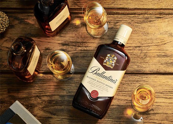 Rượu Ballantines 